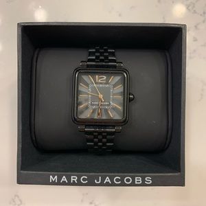 Marc Jacob’s Square Watch Black vic mj3518 movable ss quartz